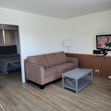 Midtown Motel On Alaska Ave Dawson Creek Eksteriør bilde