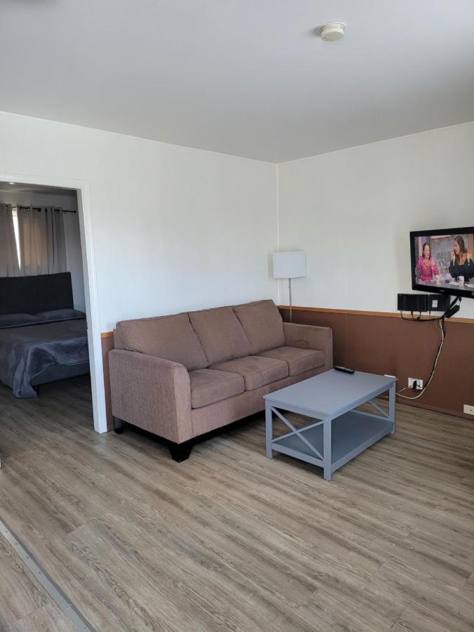 Midtown Motel On Alaska Ave Dawson Creek Eksteriør bilde